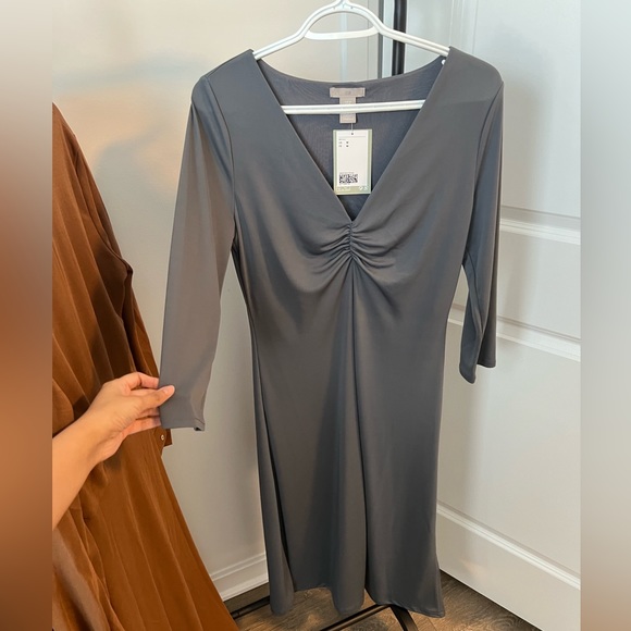NWT H&M grey long sleeve dress. Size M - Picture 4 of 4